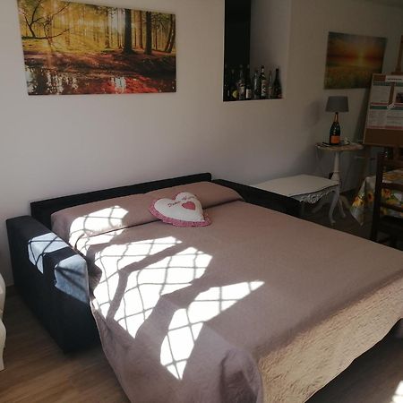 La Casa Del Borgo-Intero Appartamento Latina Eksteriør billede