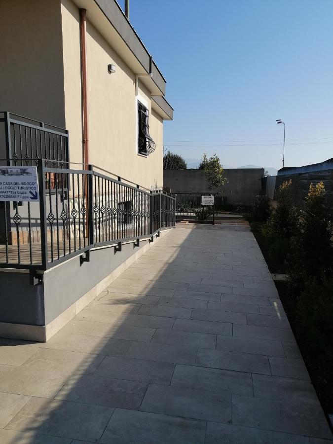 La Casa Del Borgo-Intero Appartamento Latina Eksteriør billede