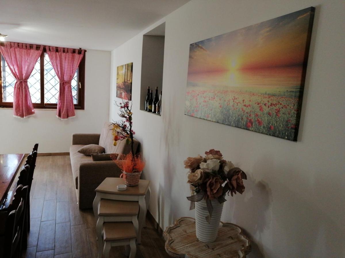 La Casa Del Borgo-Intero Appartamento Latina Eksteriør billede